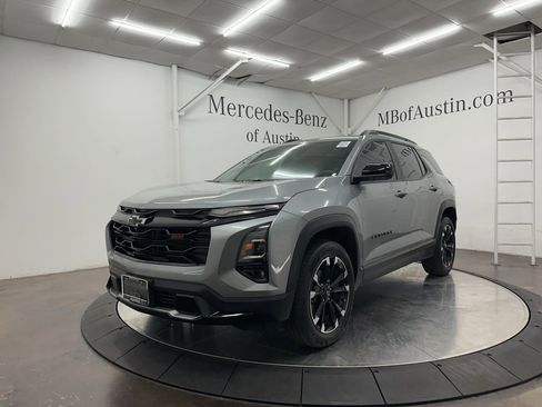 Used 2025 Chevrolet Equinox RS w/ Safety and Technology Package image 3