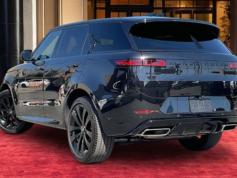 Used 2024 Land Rover Range Rover Sport Dynamic SE image 10