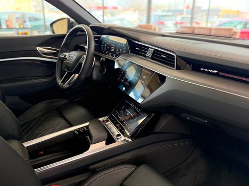 Used 2024 Audi SQ8 e-tron Premium Plus w/ AC Charging Package AWD/4WD image 36
