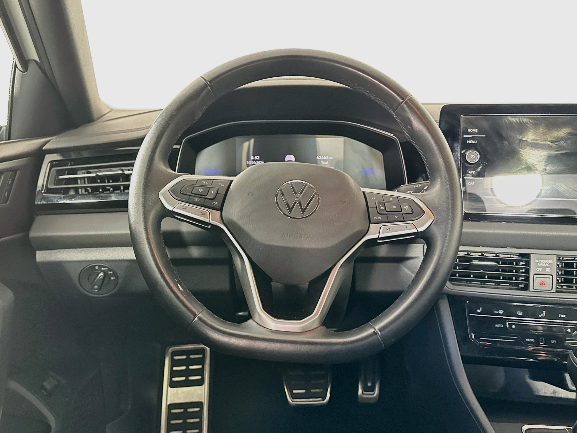 Used 2025 Volkswagen Jetta Sport FWD image 18