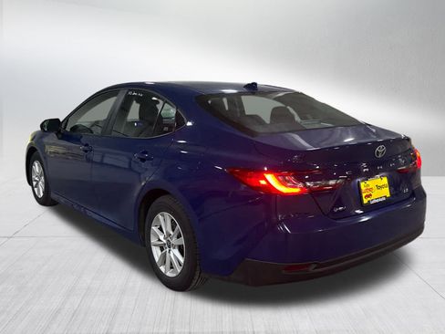 Used 2025 Toyota Camry LE FWD image 4