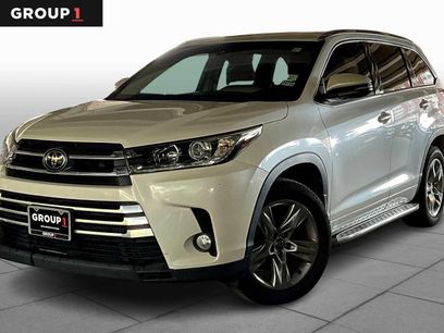 Used 2017 Toyota Highlander Limited