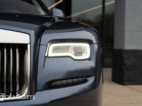 Used 2019 Rolls-Royce Wraith image 6