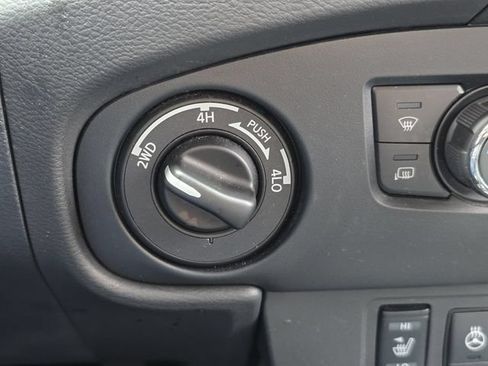Used 2022 Nissan Frontier PRO-4X AWD/4WD image 28