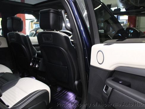 Used 2022 Land Rover Discovery HSE R-Dynamic AWD/4WD image 45