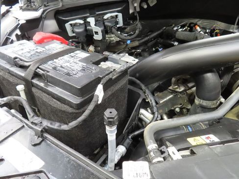 Used 2025 Ford F150 Lariat w/ Equipment Group 502A High AWD/4WD image 39