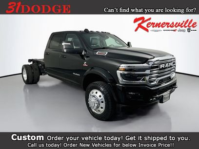 New 2026 RAM 4500 4x4 Crew Cab DRW w/ Laramie Trim Package