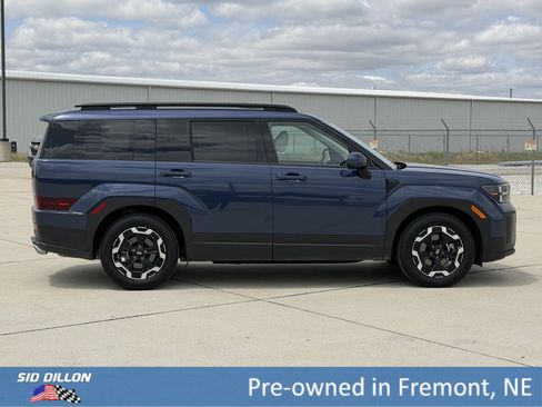 Used 2025 Hyundai Santa Fe SEL AWD/4WD image 3