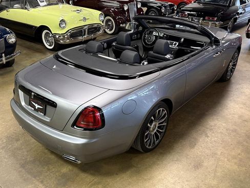 Used 2019 Rolls-Royce Dawn image 21