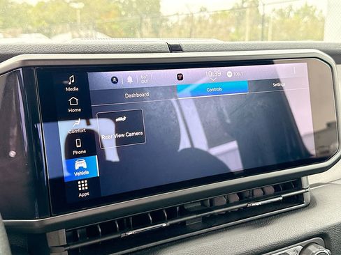 Used 2024 Jeep Gladiator Sport image 29