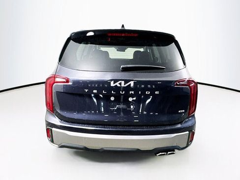 New 2025 Kia Telluride S image 6