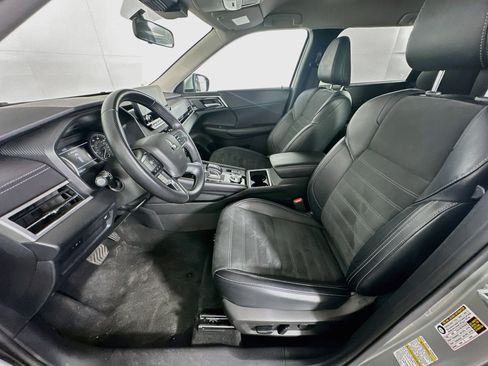 Used 2024 Mitsubishi Outlander SE AWD/4WD image 13