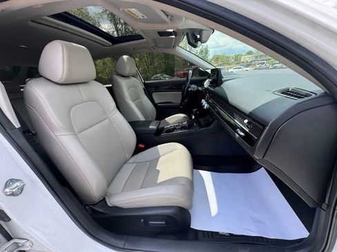 Used 2022 Honda Civic Touring image 6