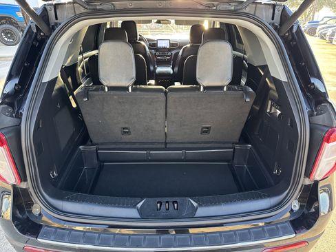 Used 2023 Ford Explorer Limited w/ Equipment Group 301A image 38