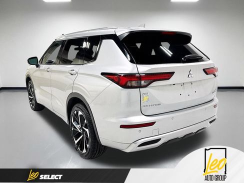 Used 2022 Mitsubishi Outlander SEL AWD/4WD image 9