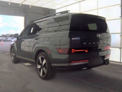 Used 2025 Hyundai Santa Fe Limited FWD image 7