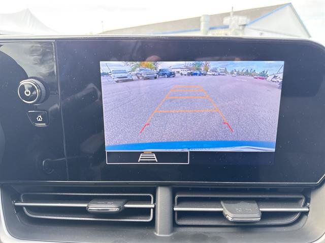 Used 2025 Chevrolet Trax RS w/ Driver Confidence Package FWD image 12