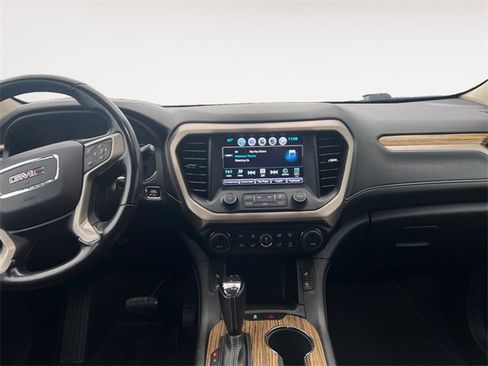 Used 2019 GMC Acadia Denali image 10