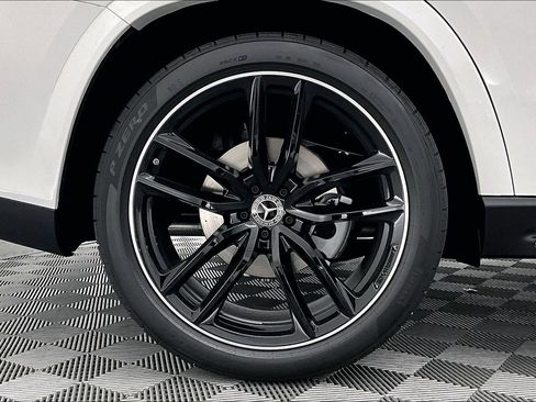 New 2026 Mercedes-Benz GLS 580 4MATIC image 10