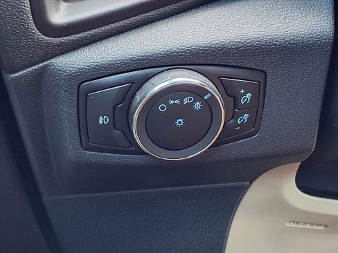 Used 2021 Ford EcoSport Titanium image 9