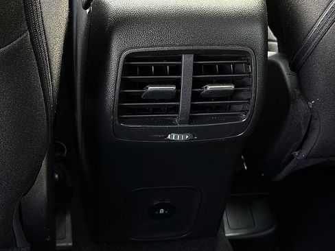 Used 2024 Ford Escape Active w/ Tech Pack #1 AWD/4WD image 8