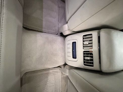 Used 2006 Cadillac DTS FWD image 14