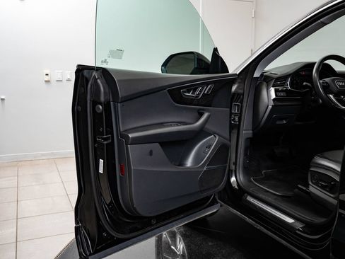 Used 2022 Audi Q8 Premium Plus AWD/4WD image 27