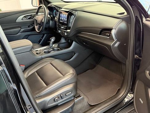 Used 2023 Chevrolet Traverse LT w/ LT Premium Package AWD/4WD image 20
