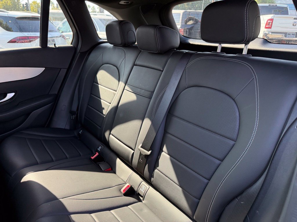 Used 2022 Mercedes-Benz GLC 300 4MATIC image 15