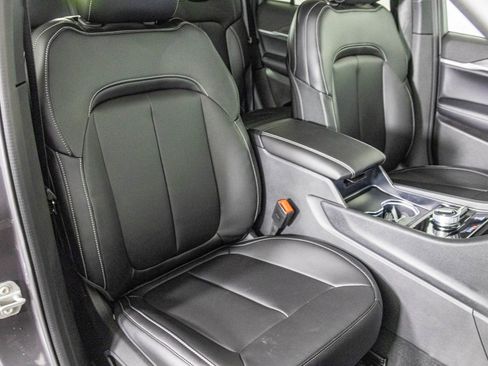 New 2025 Jeep Grand Cherokee Limited image 37