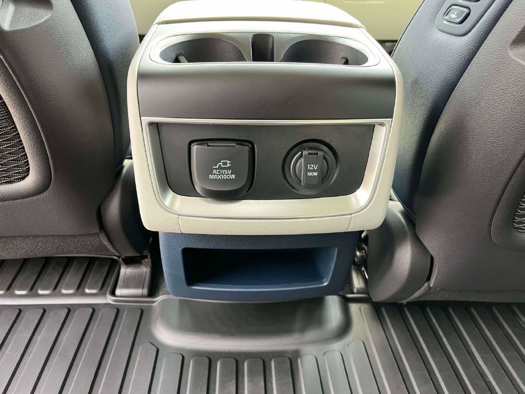 Certified 2026 Kia Carnival SX Prestige FWD image 5