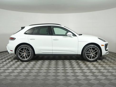 Certified 2023 Porsche Macan AWD/4WD image 8