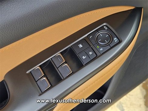 Certified 2025 Lexus NX 250 FWD image 24