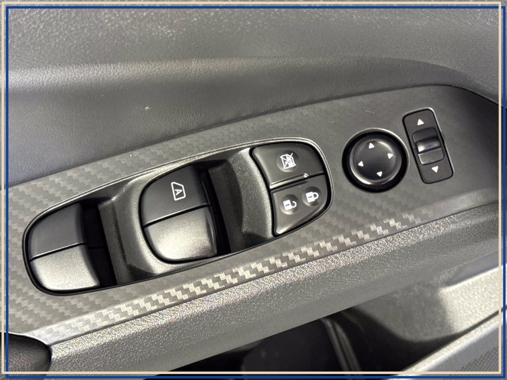 Used 2024 Nissan Altima 2.5 S FWD image 32