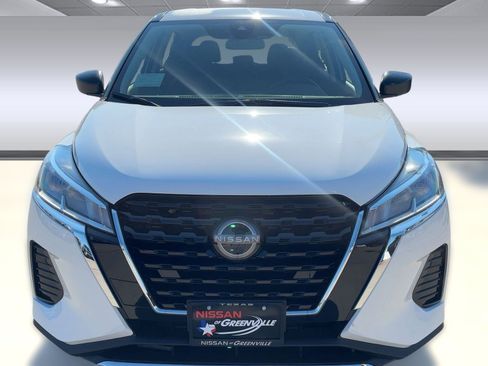 New 2025 Nissan Kicks Play S image 6