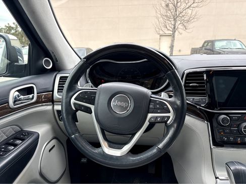 Used 2019 Jeep Grand Cherokee Summit image 16