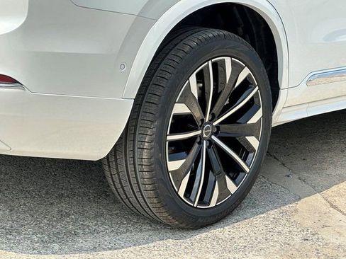 New 2026 Volvo XC90 B6 Plus w/ Protection Package Premier image 9