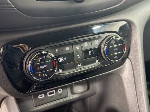 Used 2023 Buick Encore GX Select w/ Sport Touring Package FWD image 18