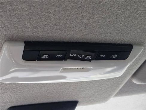 Used 2024 Nissan Kicks S FWD image 13