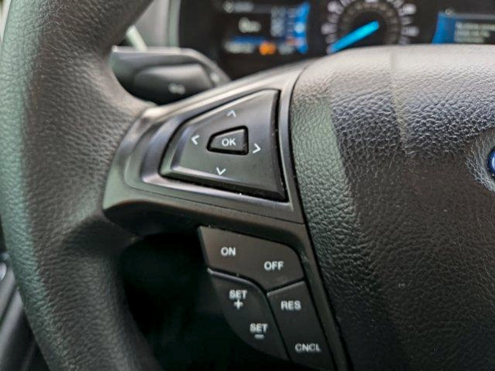 Used 2022 Ford Edge SE w/ Black Appearance Package AWD/4WD image 14