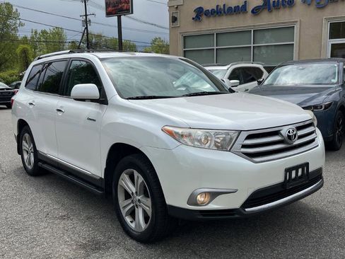 Used 2013 Toyota Highlander Limited AWD/4WD image 6