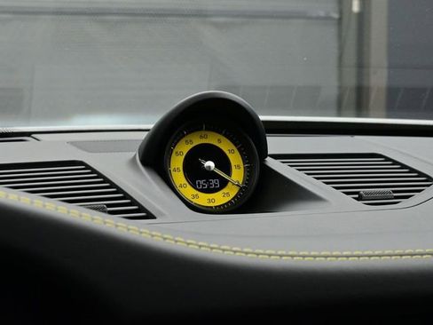 Certified 2024 Porsche 911 GT3 RWD image 12