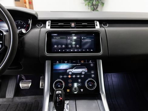 Used 2019 Land Rover Range Rover Sport HST image 18