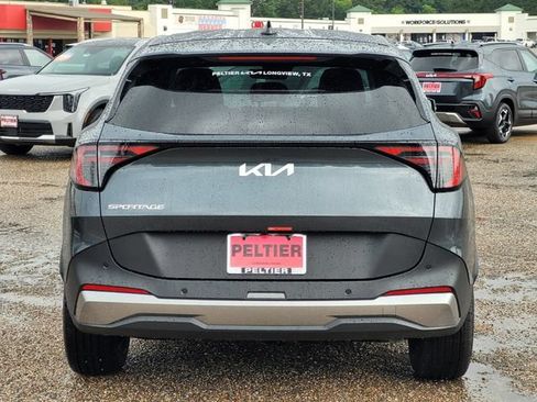 New 2026 Kia Sportage EX FWD image 4