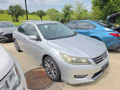 Used 2014 Honda Accord Sport image 3