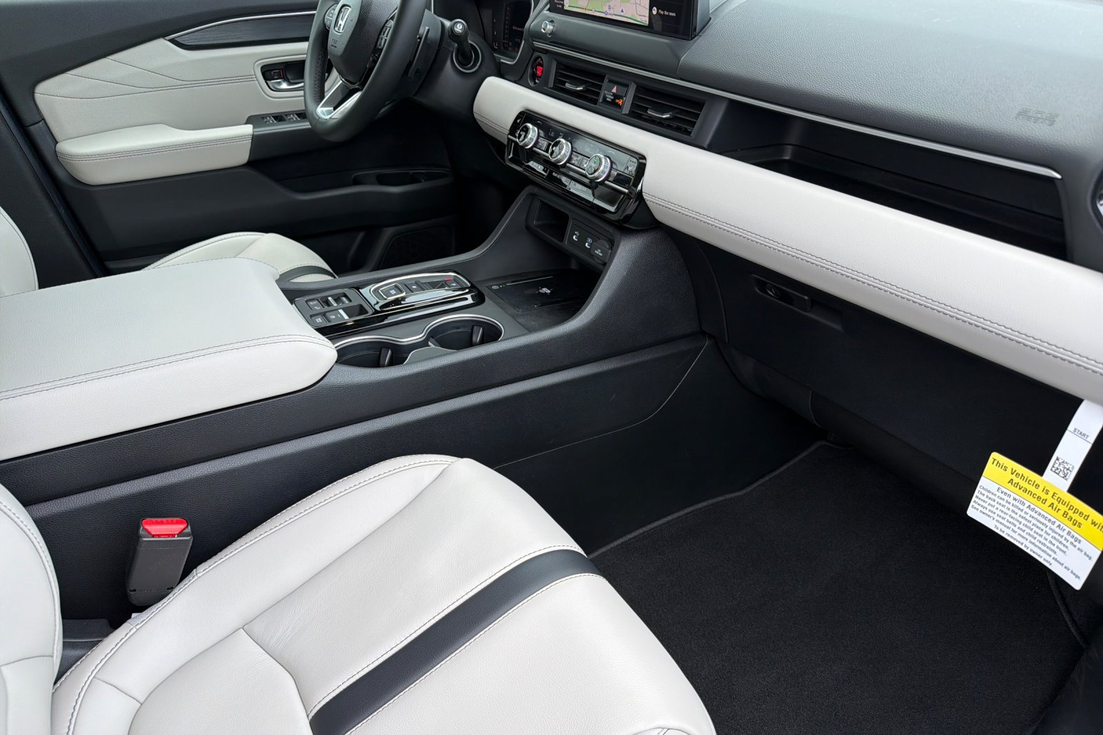Certified 2026 Honda Pilot Touring image 15