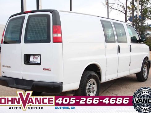 Used 2017 GMC Savana 2500 image 10