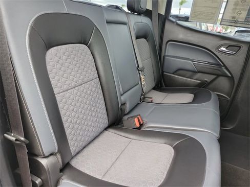 Used 2015 Chevrolet Colorado Z71 image 25