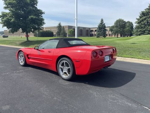 Used 2001 Chevrolet Corvette Convertible w/ Preferred Equipment Group2 RWD image 3