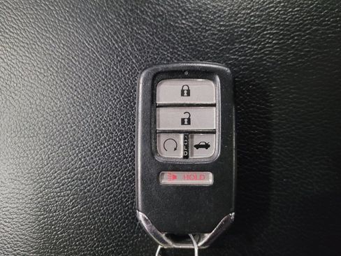 Used 2018 Honda Accord EX image 32